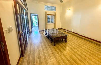  , ផ្សារដេប៉ូ១, ទួលគោក, ភ្នំពេញ