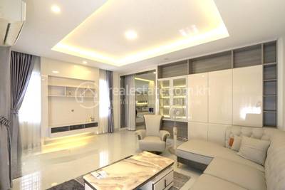 Borey Peng Huoth: The Star Platinum Euro Ville