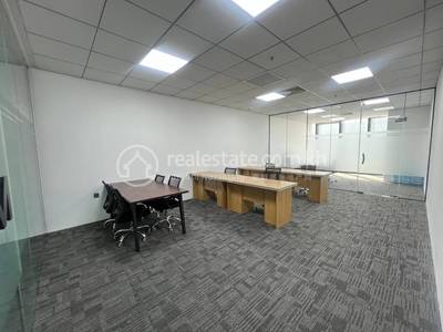  , Тонле Бассак, Чамкармон, Пномпень