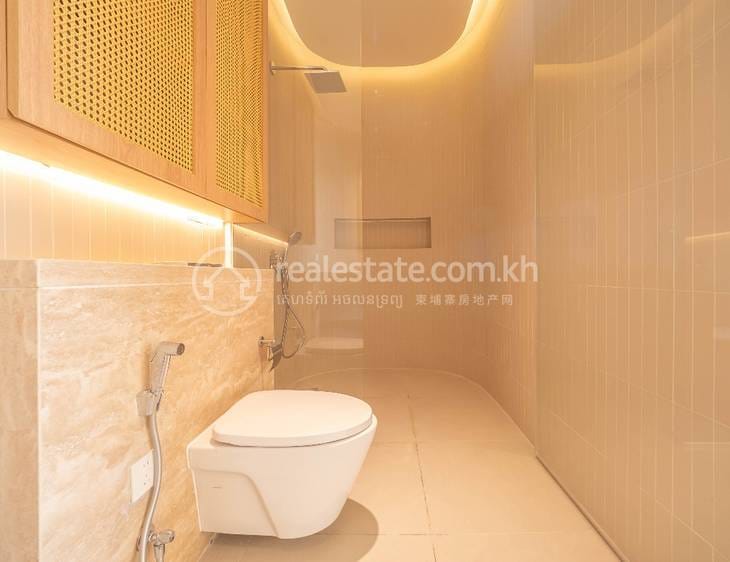Villa For Sale in Chbar Ampov $1,000,000