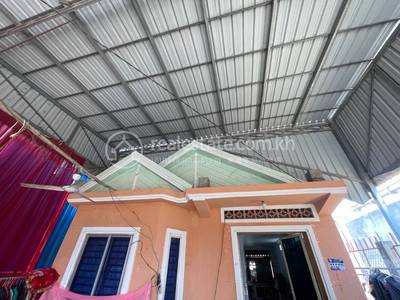   , Krang Mkak, Angk Snuol, Kandal