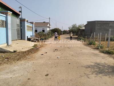        , Phnum Bat, Ponhea Lueu, Kandal