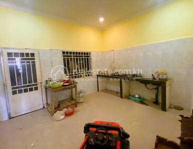 ស្នំក្រពើ, គង់ពិសី, កំពង់ស្ពឺ