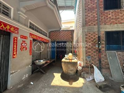 ព្រែកអញ្ចាញ, មុខកំពូល, កណ្ដាល