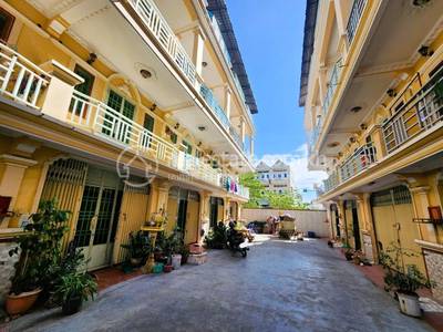 Chaom Chau 3, Por Sen Chey, พนมเปญ