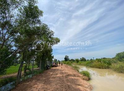 Khlaeng Meas, Bavel, Battambang