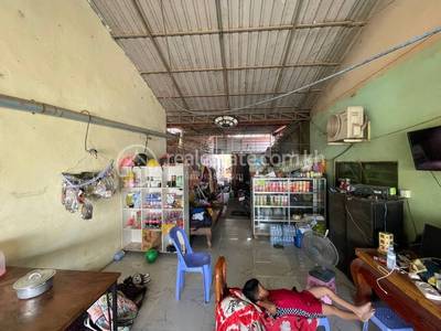 Mkak, Angk Snuol, Kandal