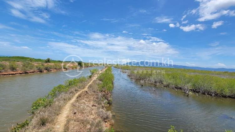 Chum Kriel, Tuek Chhou, Kampot