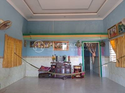 បឹងសាលាខាងត្បូង, កំពង់ត្រាច, កំពត