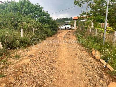 Sokh Dom, Saen Monourom, Mondulkiri