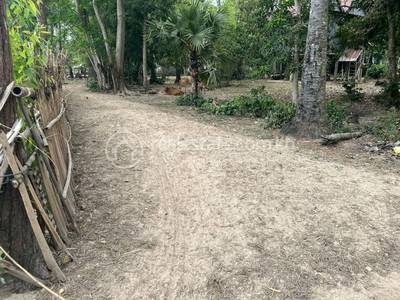 ចំបក់, ស្វាយជ្រំ, ស្វាយរៀង