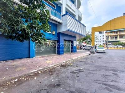   , ទំនប់ទឹក, ចំការមន, ភ្នំពេញ