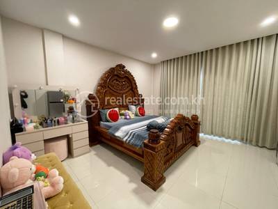 Borey Peng Huoth: The Star Platinum Eco Sunrise