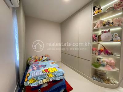 Borey Peng Huoth: The Star Platinum Eco Sunrise