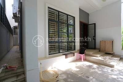 ចាក់អង្រែក្រោម, មានជ័យ, ភ្នំពេញ