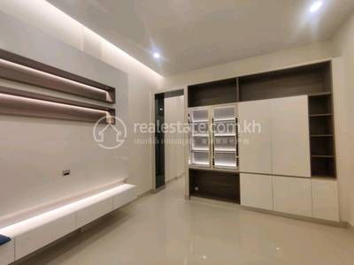 Borey Peng Huoth: The Star Platinum Eco Sunrise