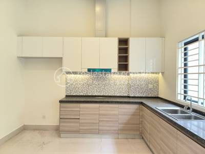 Borey Peng Huoth: The Star Platinum Eco Sunrise