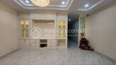 គម្រោង បុរីហាយតិចតិច តាងៅ