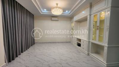 គម្រោង បុរីហាយតិចតិច តាងៅ