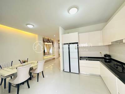 Borey Peng Huoth: The Star Platinum Mercurean I