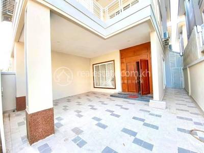 បុរីហាយតិចលុច្សសារី​
