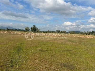 ត្រពាំងក្រញូង, ត្រាំកក់, តាកែវ