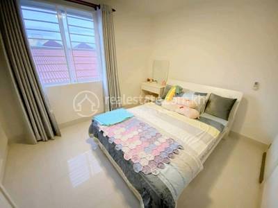 Borey Peng Huoth: The Star Platinum Mercurean I