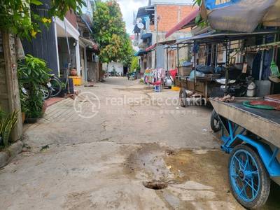 ក្រាំងធ្នង់, សែនសុខ, ភ្នំពេញ