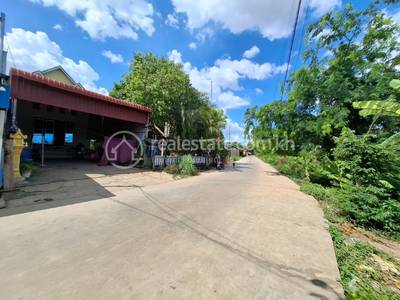 Preaek Ta Teaen县, Ponhea Lueu市, 干拉省