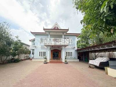 8 Bedroom House For Rent In Siem Reap - Cambodia-4.JPG
