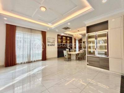 Borey Peng Huoth : The Star Platinum Paradigm