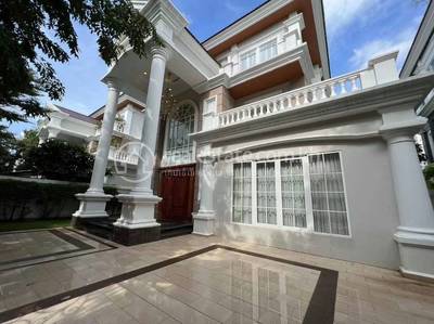 Borey Peng Huoth : The Star Platinum Paradigm