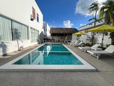 Royal Beach Villa's & Residence