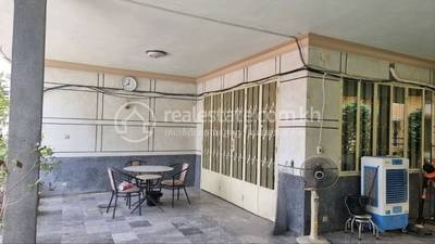  , Chakto Mukh, Daun Penh, プノンペン
