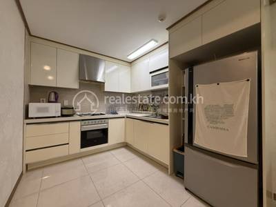 De Castle Royal Condominium
