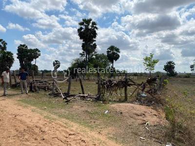 Tumnob Thum, Ponhea Lueu, Kandal
