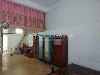 Ou Ruessei 3, 7 Makara, Phnom Penh