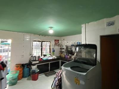 Chaom Chau 1, Por Sen Chey, พนมเปญ