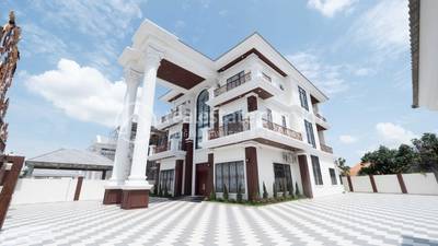 បុរី ហាយ ធិច ឌឹព្រីមៀម