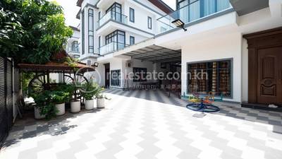 Edited REAKH-7408-47859200 (65).jpg