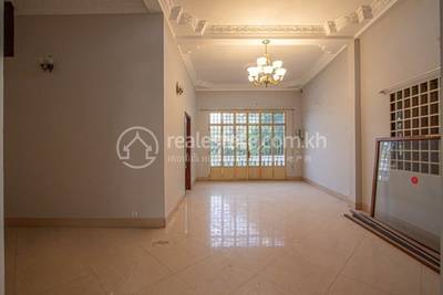  , ទន្លេបាសាក់, ចំការមន, ភ្នំពេញ