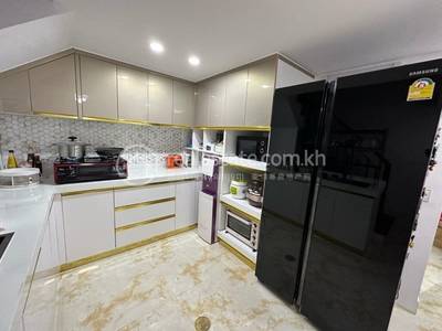  , ទំនប់ទឹក, ចំការមន, ភ្នំពេញ