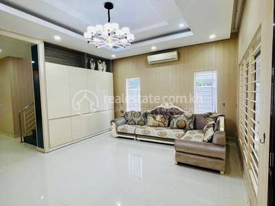 Borey Peng Huoth: The Star Platinum Mercurean I