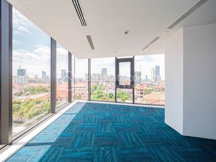 MIRA Residences and Offices 
