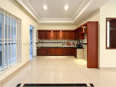Edited R-7805 IMG_0640 (4).jpg