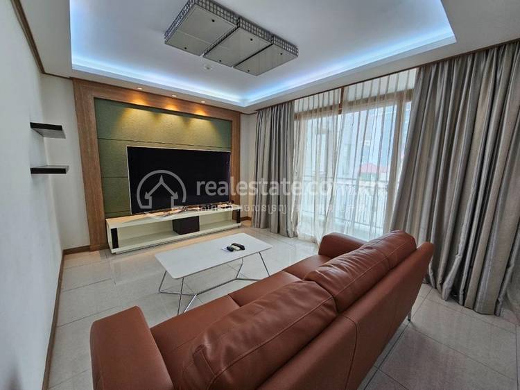 De Castle Royal Condominium