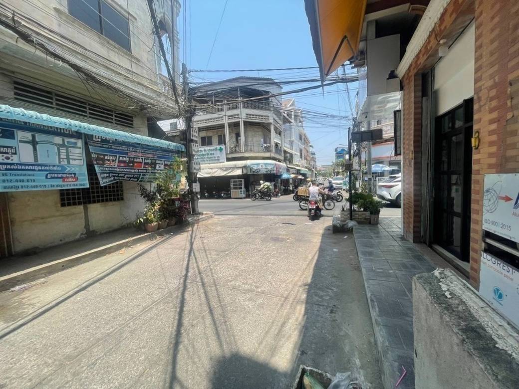 66.5 sqm Land Size House and lot Na prodej