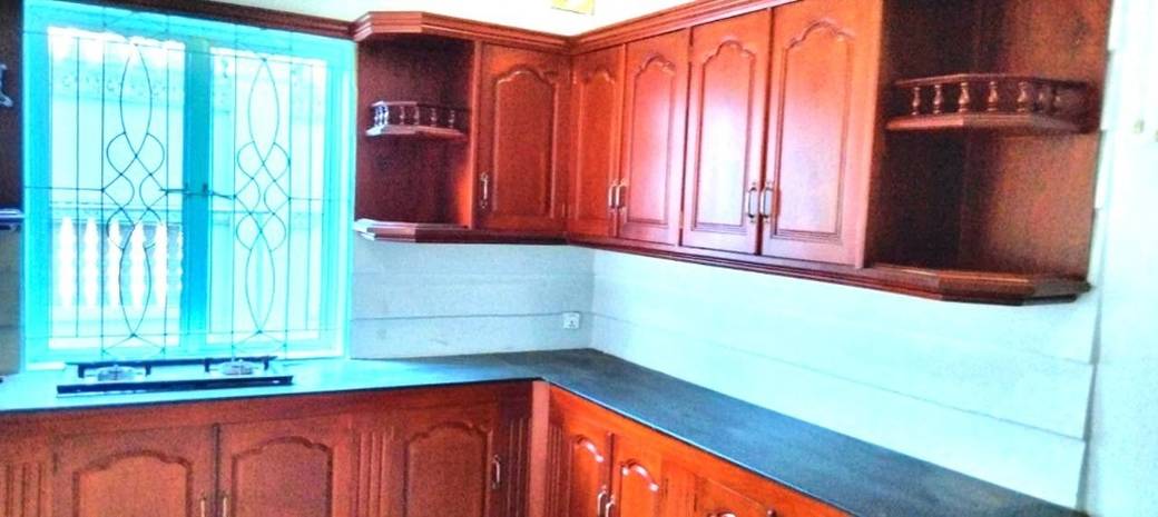 House and lot K pronájmu in Sen Sok $2,500