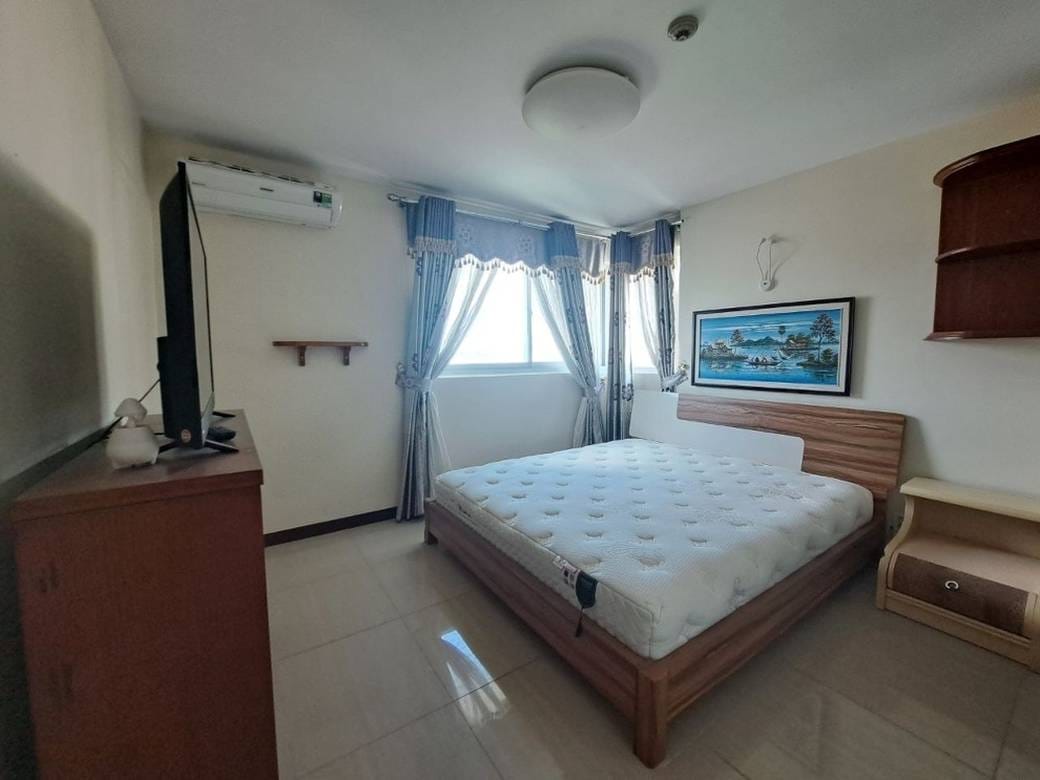 $650 Condo