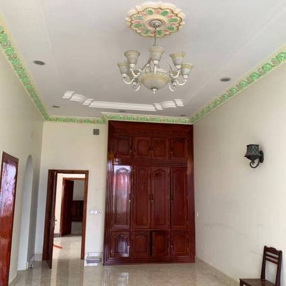 $6,000 Vila
